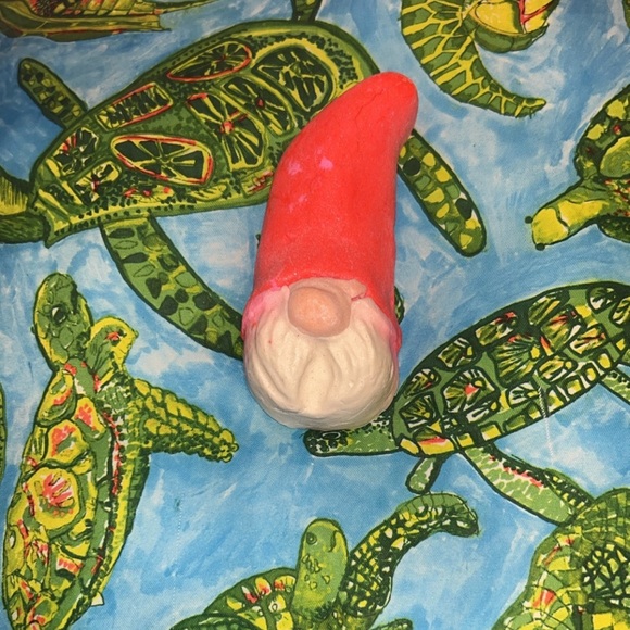 RARE LUSH COSMETICS CHRISTMAS NAUGHTY ELF BUBBLE BAR (Last One Available) - Picture 3 of 9